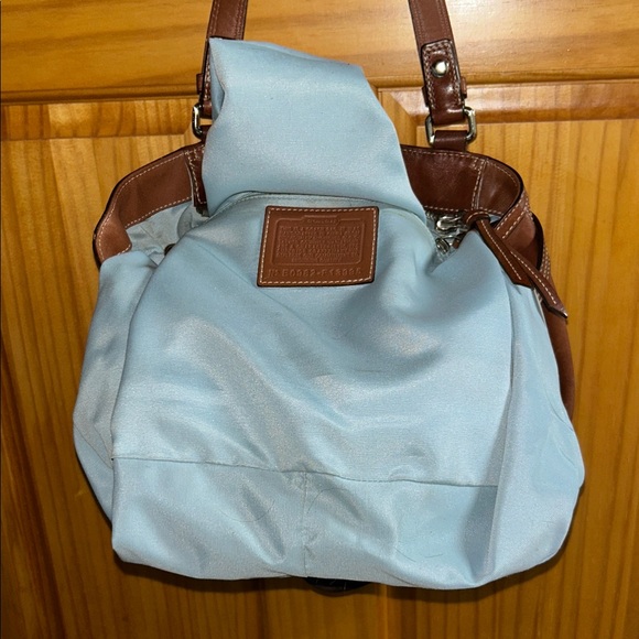 Coach Elegant Brown Leather Tote Bag - Picture 6 of 9